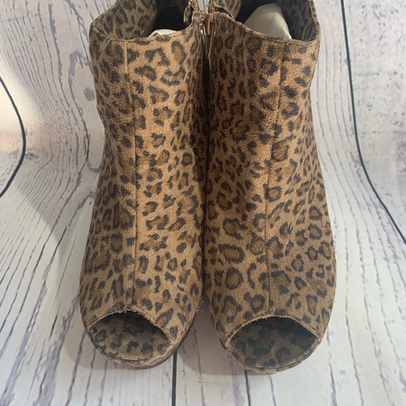 Go Jane Leopard Print Heeled Booties - Picture 1 of 8